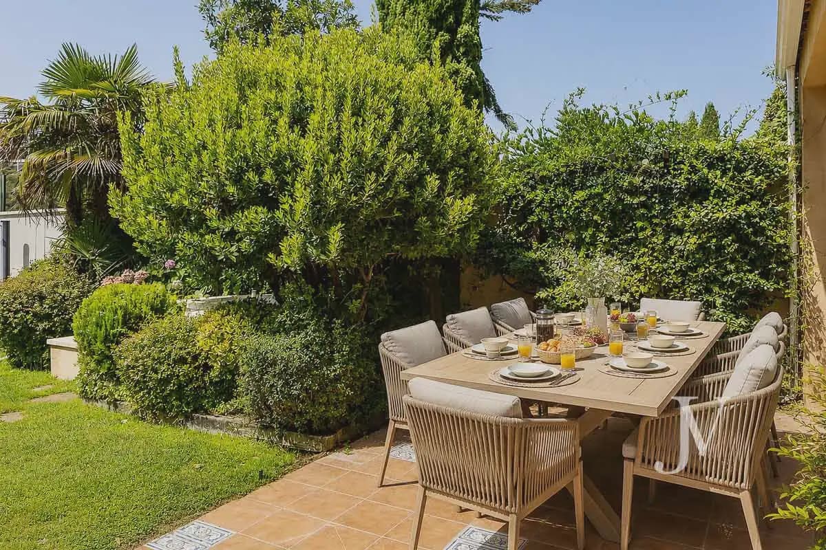Pareado de 5 habitaciones en Madrid ciudad en venta con piscina garaje - 3.150.000 € (Ref: 9997516)