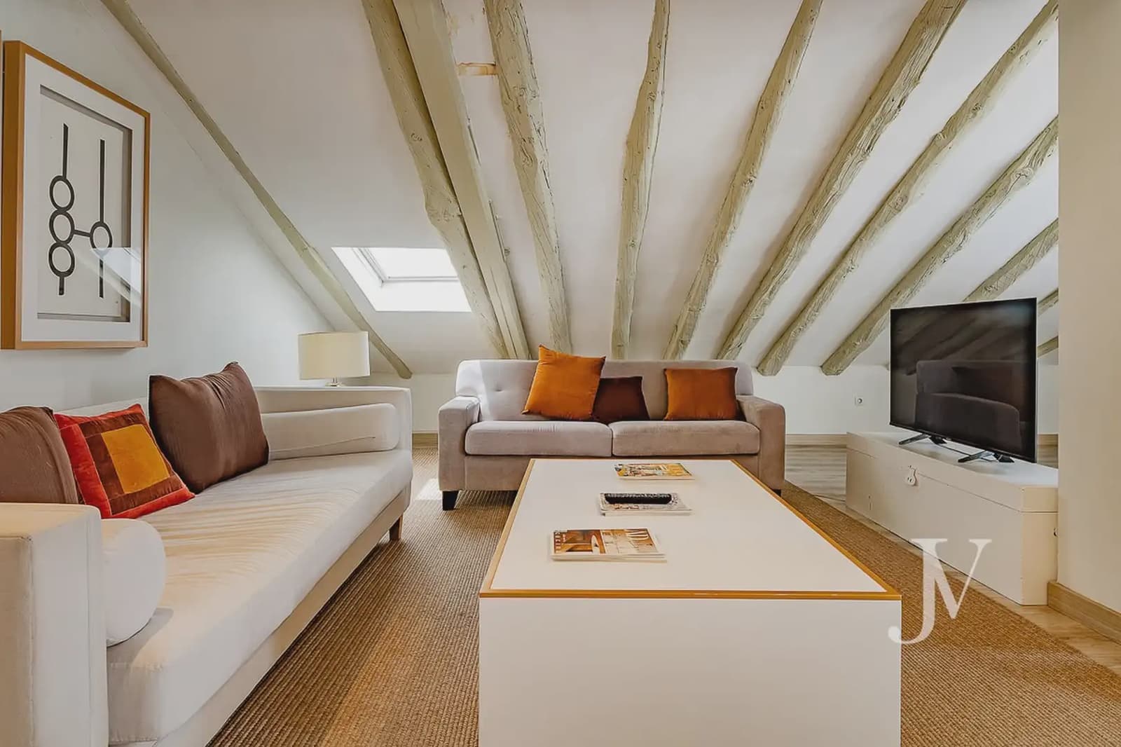 2 bedroom Penthouse for rent in Madrid city - € 2,300 (Ref: 9997596)