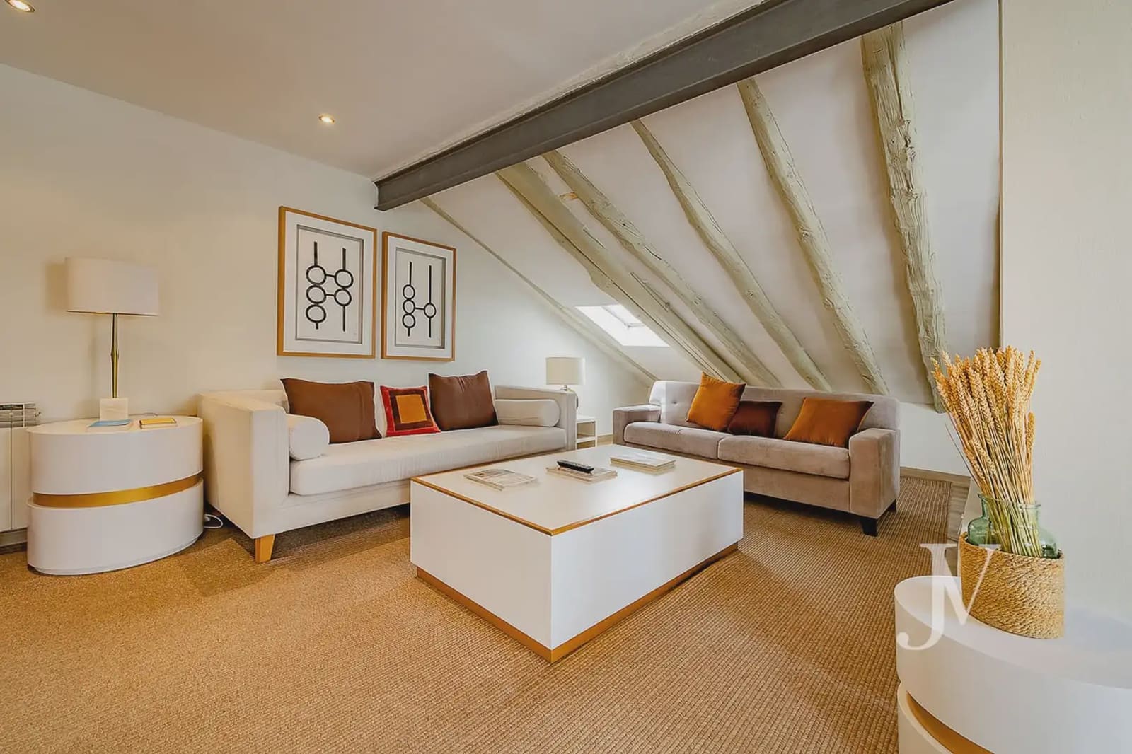 2 bedroom Penthouse for rent in Madrid city - € 2,300 (Ref: 9997596)
