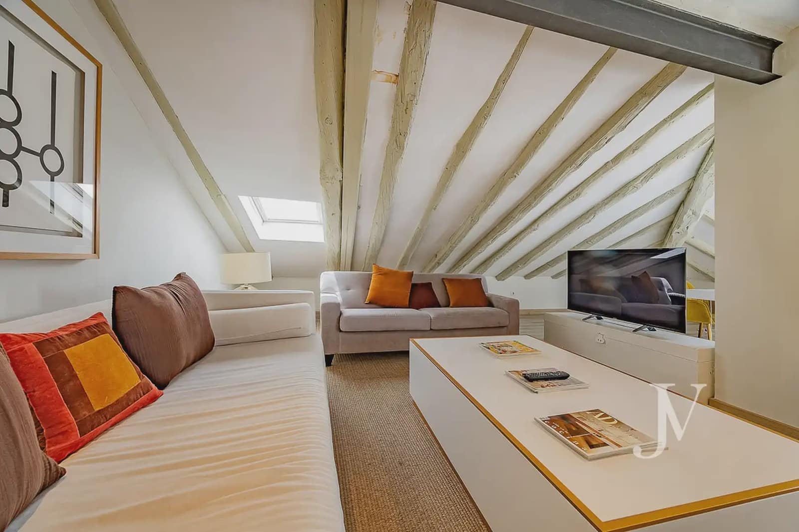 2 bedroom Penthouse for rent in Madrid city - € 2,300 (Ref: 9997596)