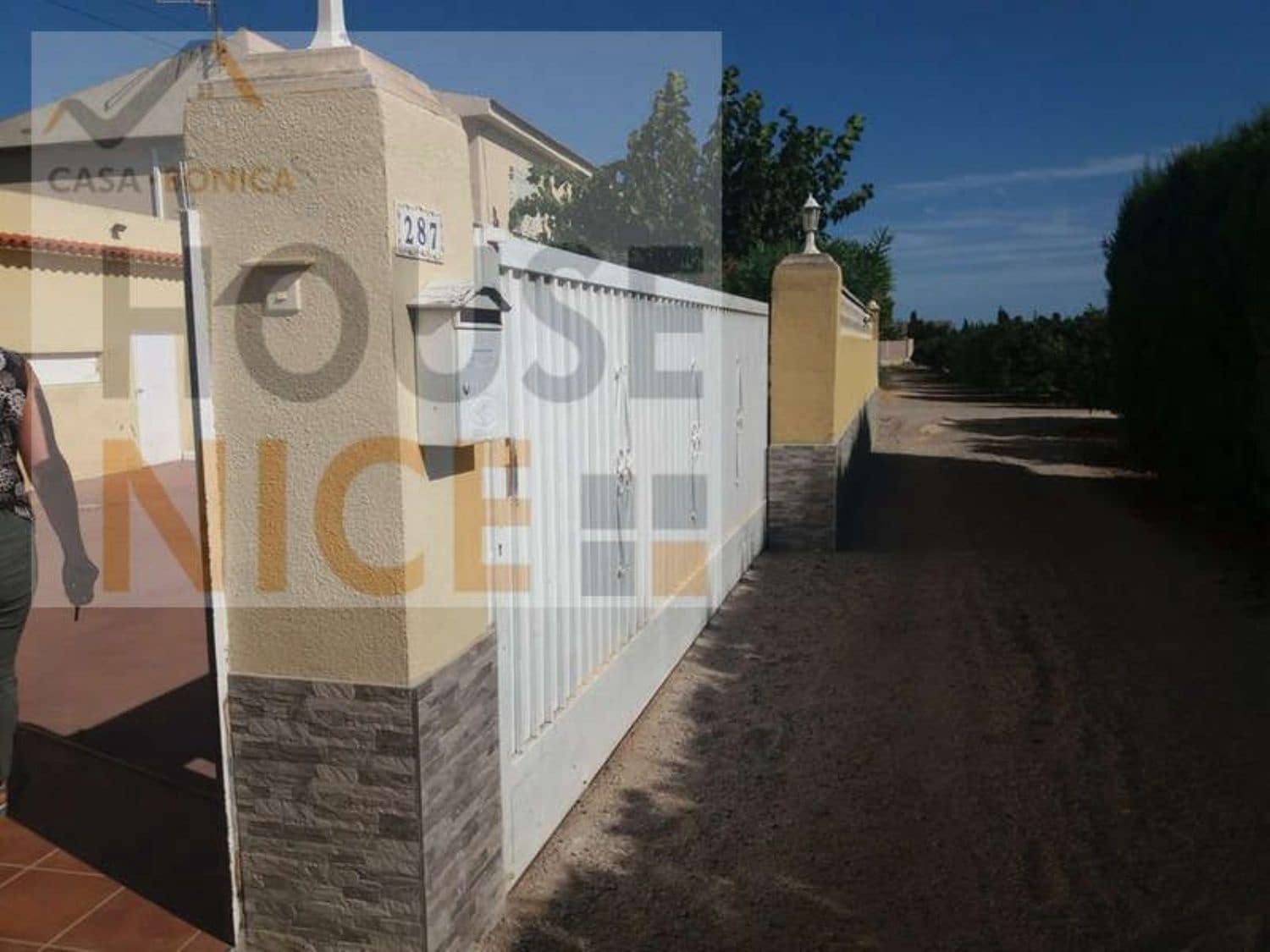 5 bedroom Villa for sale in Benicarlo with pool garage - € 320,000 (Ref: 8585281)