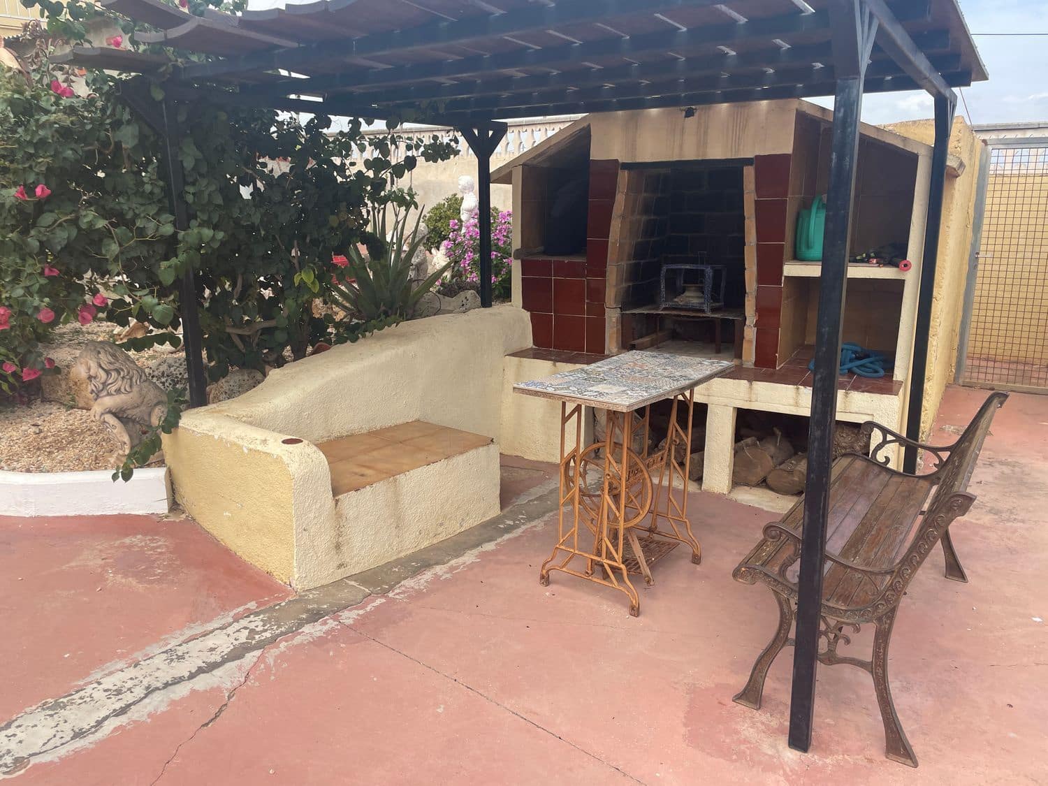 5 bedroom Villa for sale in Benicarlo with pool garage - € 320,000 (Ref: 8585281)