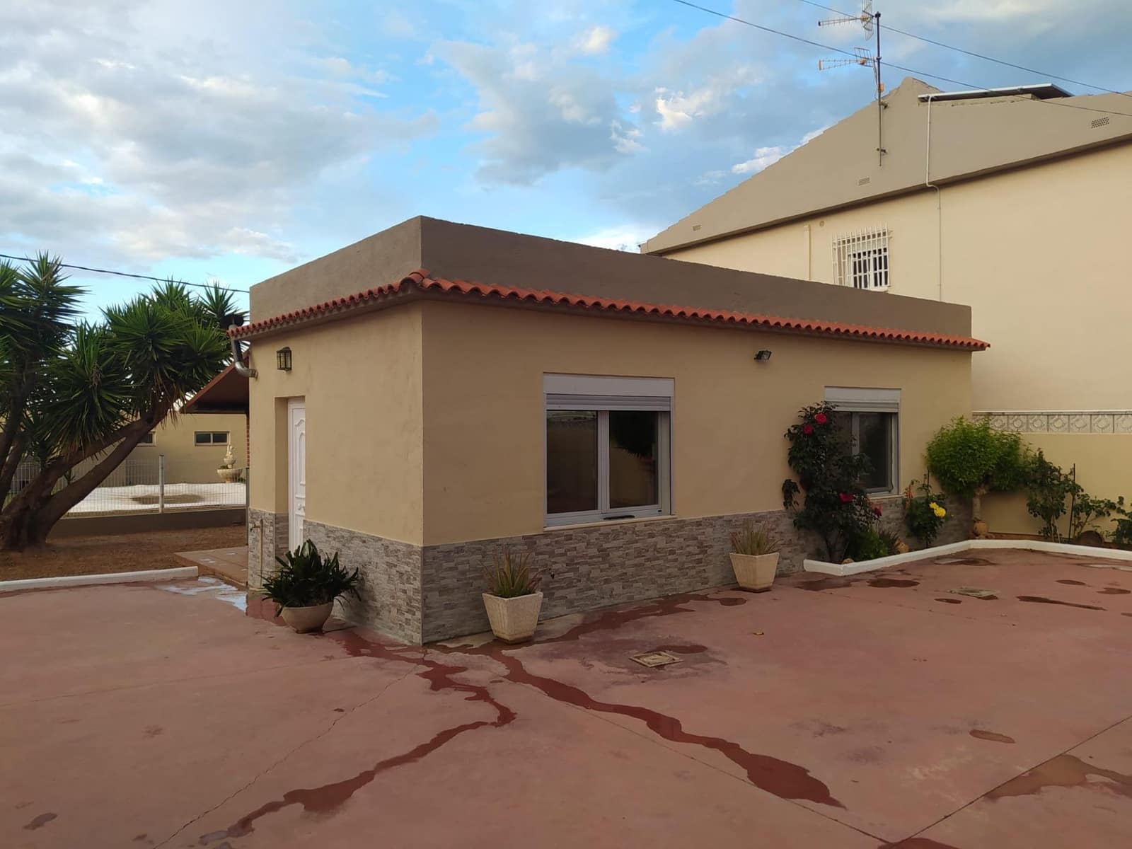 5 bedroom Villa for sale in Benicarlo with pool garage - € 320,000 (Ref: 8585281)