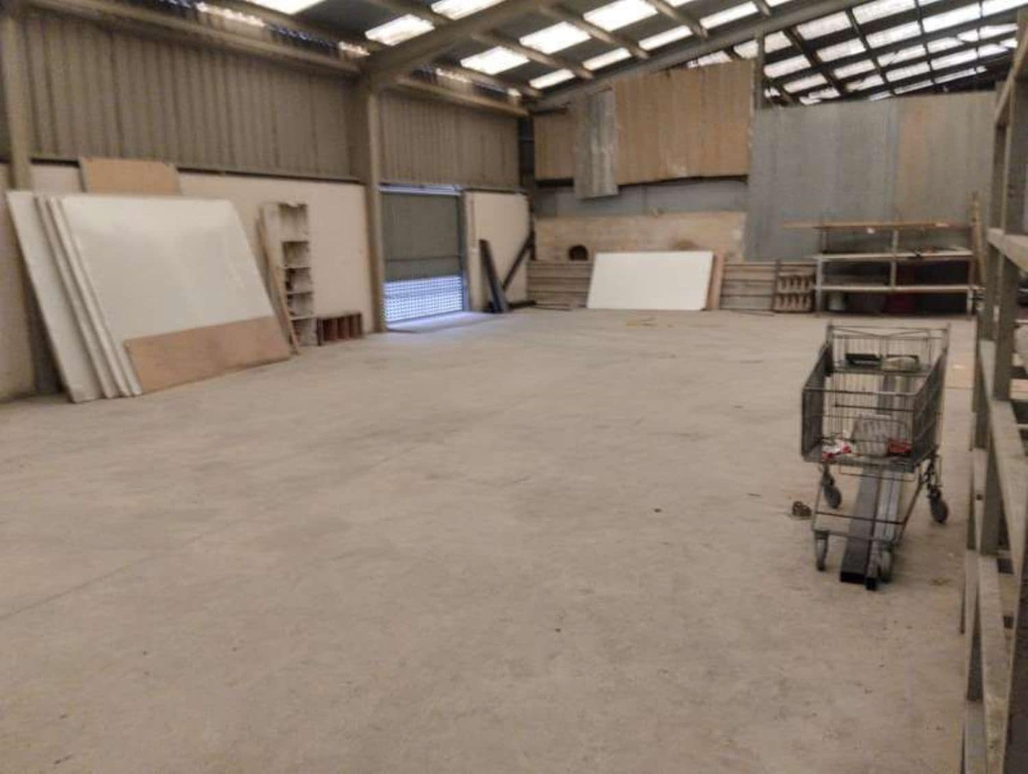 Commercial for sale in Benicarlo - € 554,000 (Ref: 8585284)