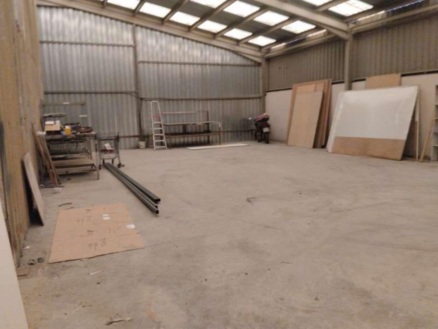 Commercial for sale in Benicarlo - € 554,000 (Ref: 8585284)