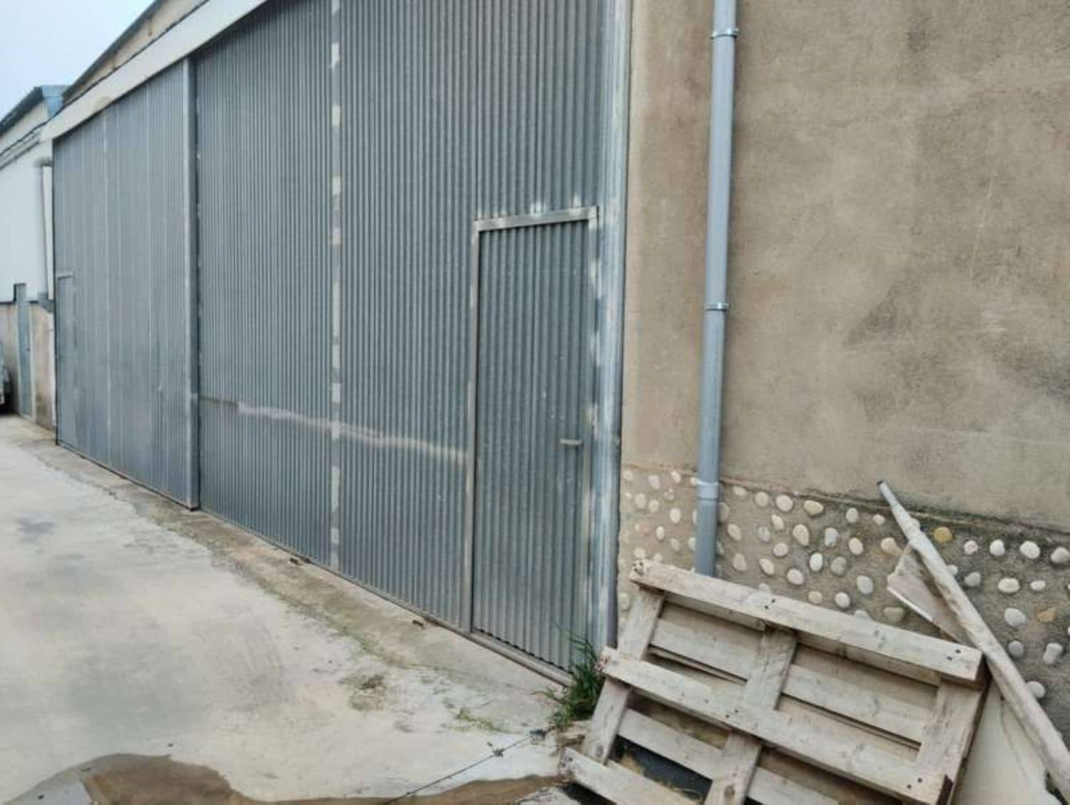 Commercial for sale in Benicarlo - € 554,000 (Ref: 8585284)