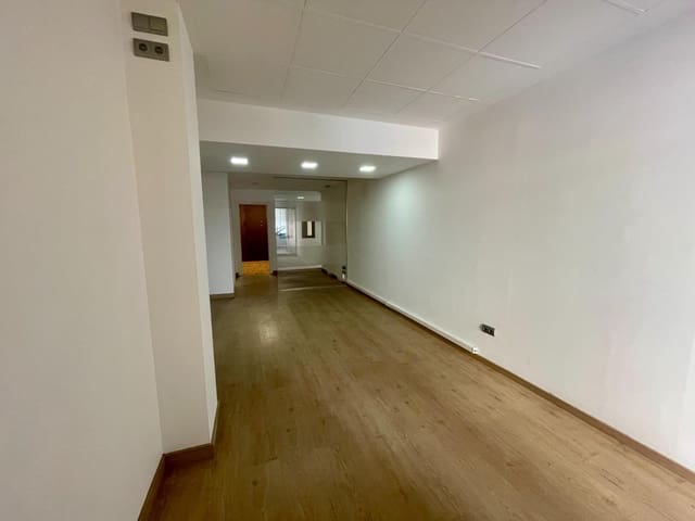 Kaupallinen vuokrattavana paikassa Benicarló - 400 € (Ref: 9591829)