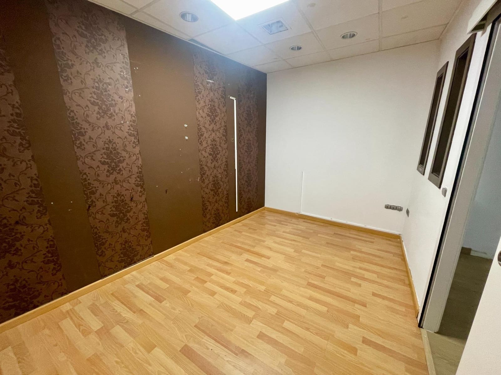 Commercial for rent in Benicarlo - € 400 (Ref: 9591829)