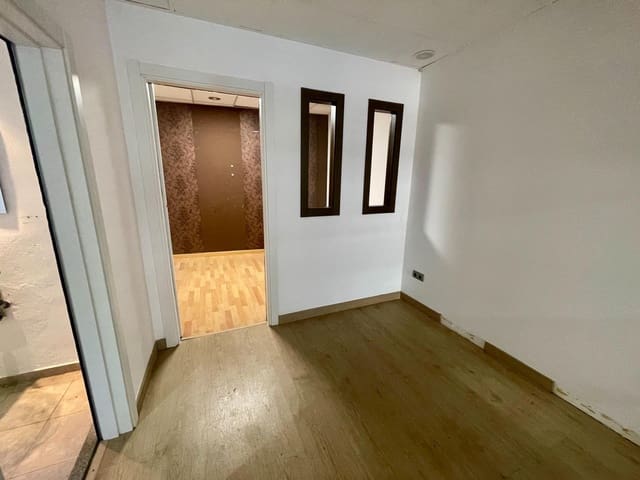 Kaupallinen vuokrattavana paikassa Benicarló - 400 € (Ref: 9591829)