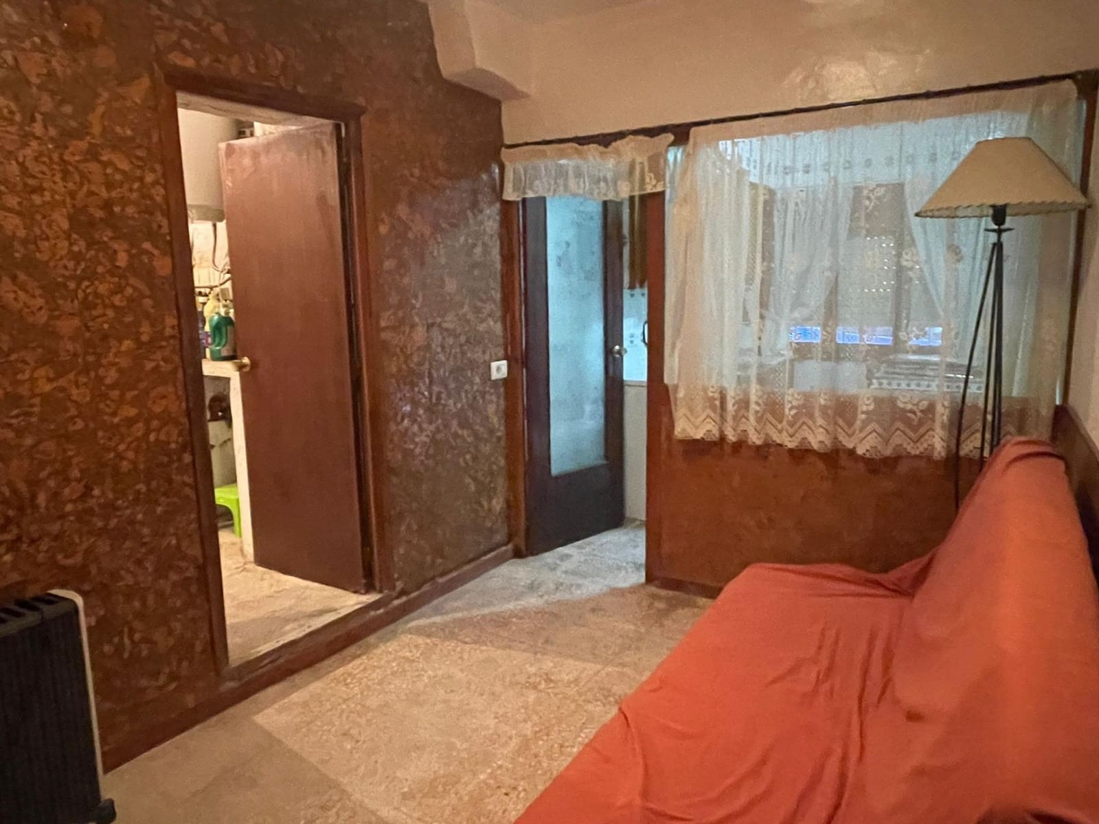 4 Zimmer Haus zu verkaufen in Calig - 75.000 € (Ref: 9591844)