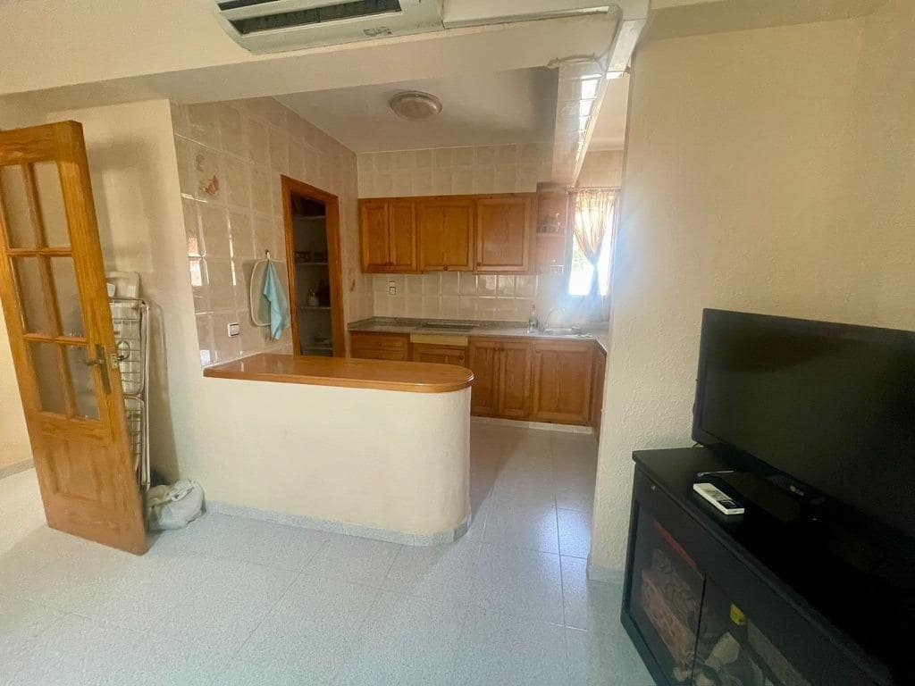 5 bedroom Townhouse for sale in Benicarlo with garage - € 291,000 (Ref: 9591901)