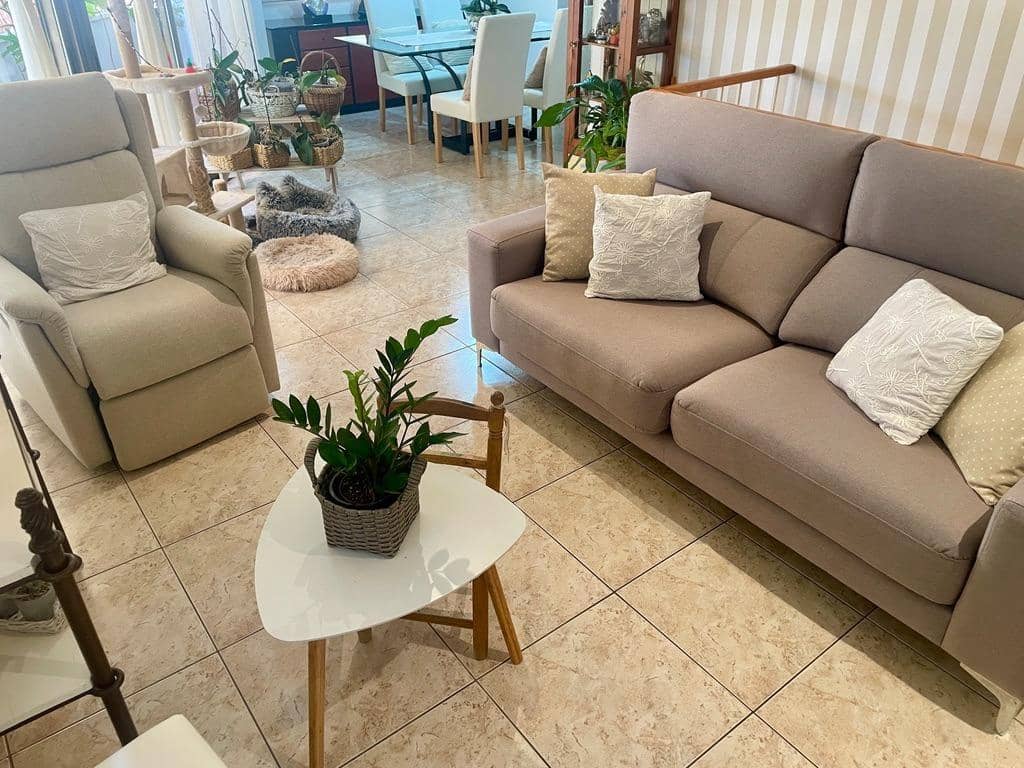 5 bedroom Townhouse for sale in Benicarlo with garage - € 291,000 (Ref: 9591901)