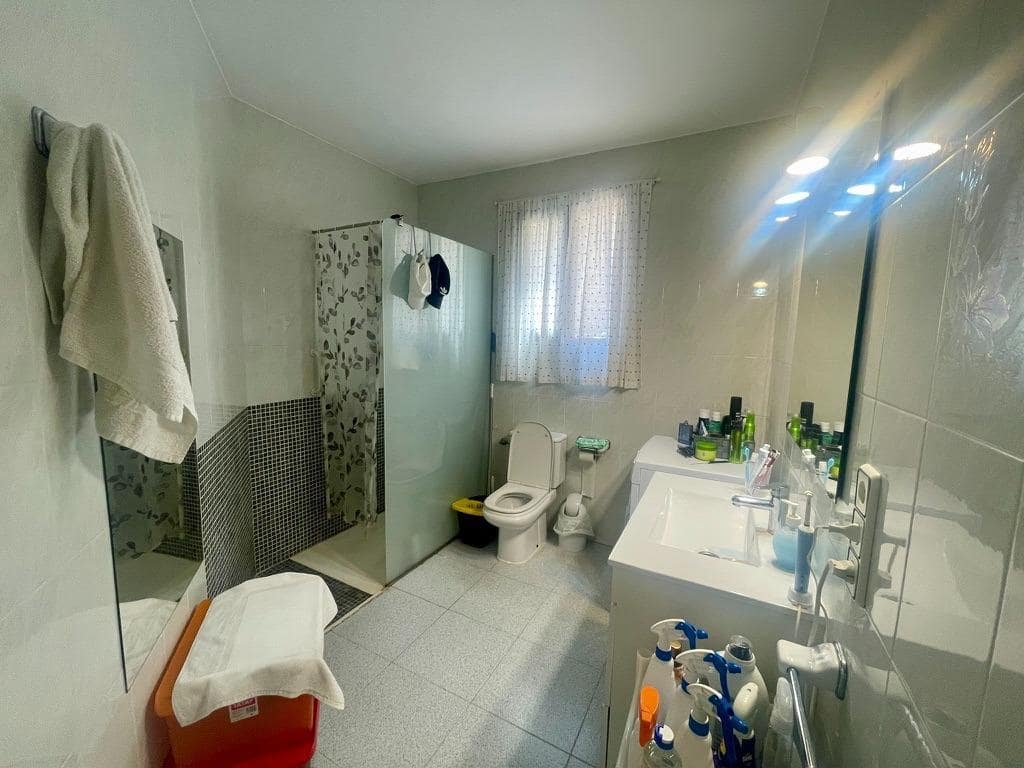 5 bedroom Townhouse for sale in Benicarlo with garage - € 291,000 (Ref: 9591901)