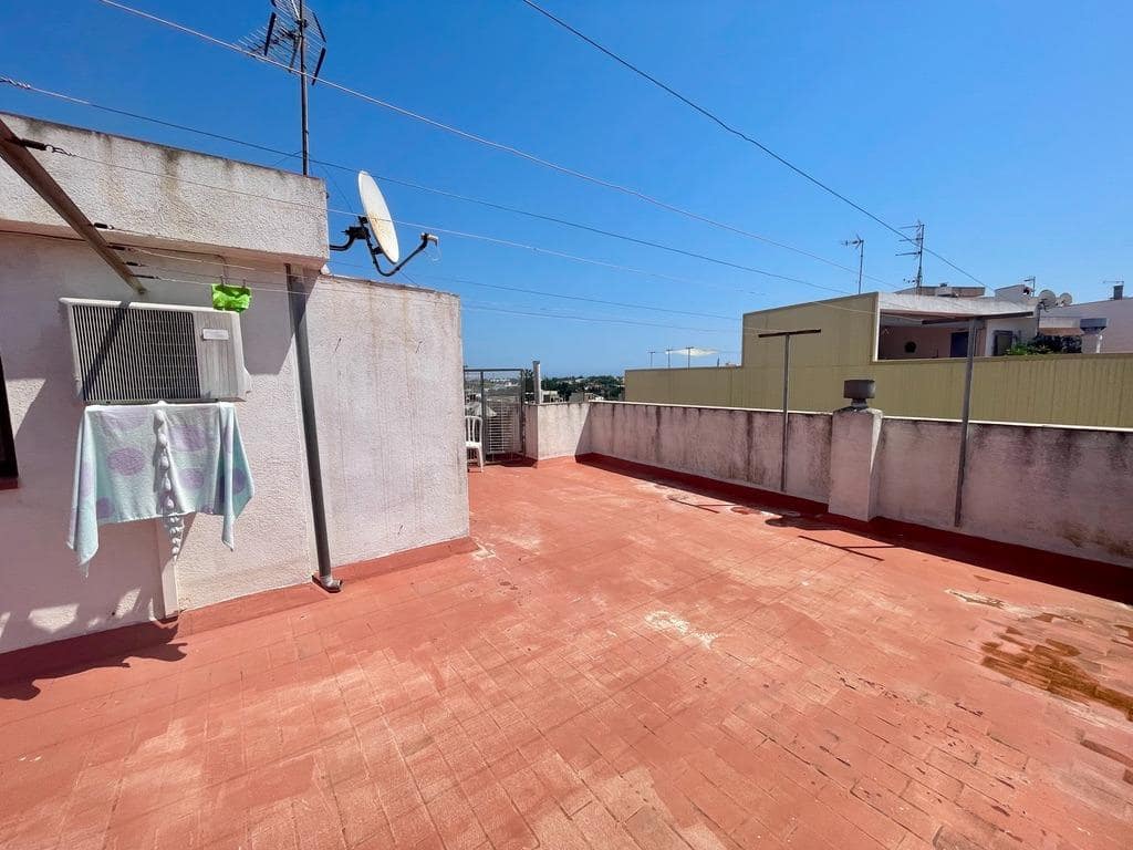 5 bedroom Townhouse for sale in Benicarlo with garage - € 291,000 (Ref: 9591901)
