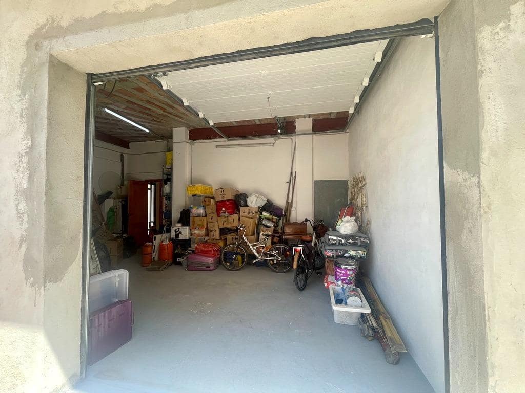 5 bedroom Townhouse for sale in Benicarlo with garage - € 291,000 (Ref: 9591901)