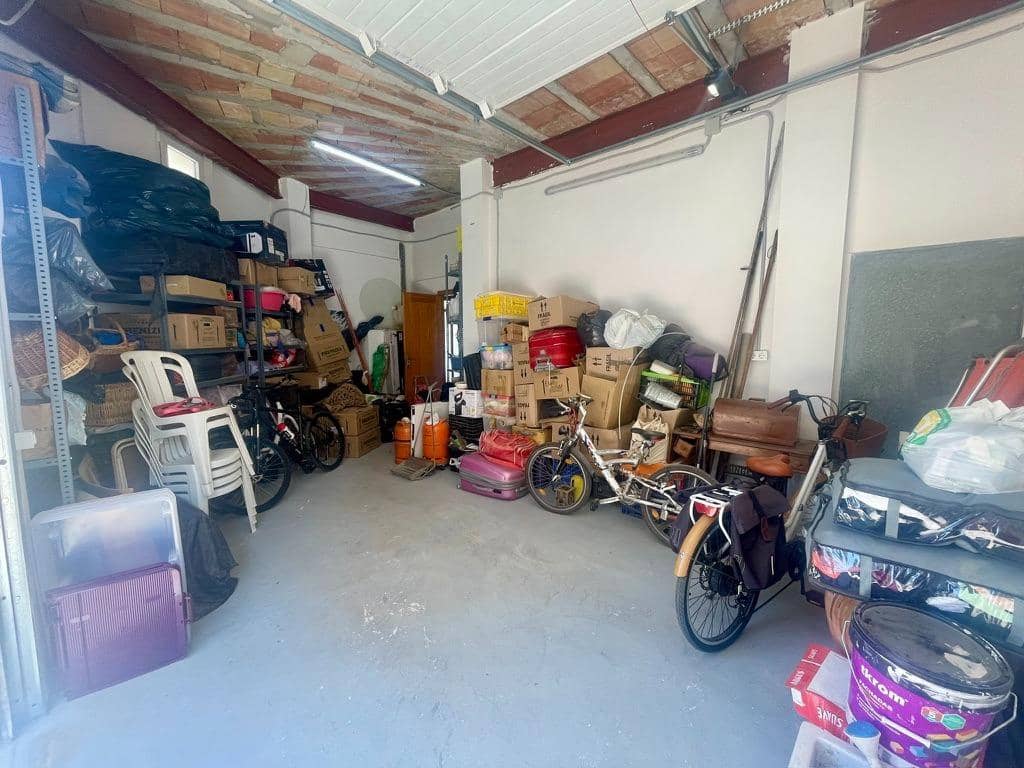 5 bedroom Townhouse for sale in Benicarlo with garage - € 291,000 (Ref: 9591901)