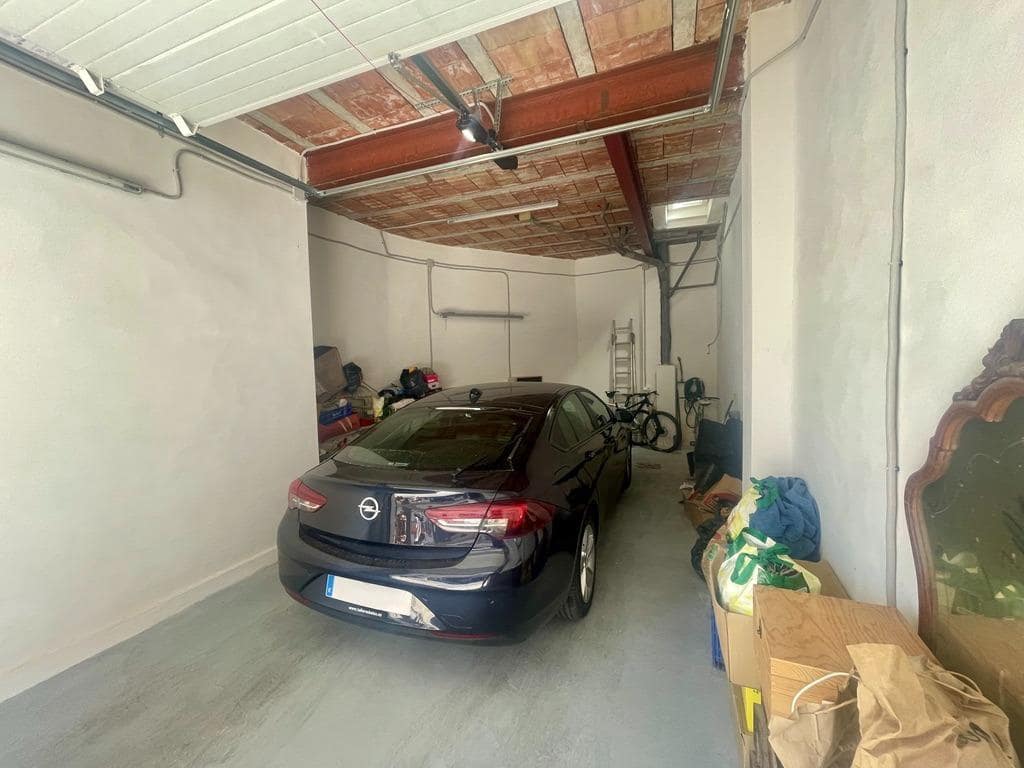 5 bedroom Townhouse for sale in Benicarlo with garage - € 291,000 (Ref: 9591901)