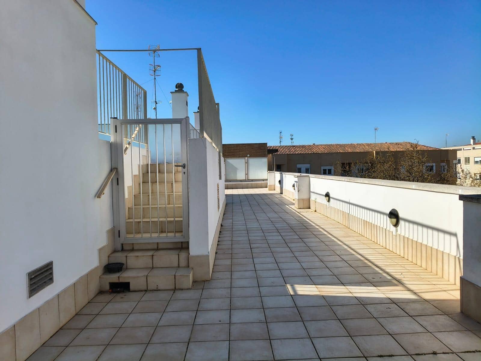 2 bedroom Flat for sale in Benicarlo with pool - € 119,500 (Ref: 9714899)