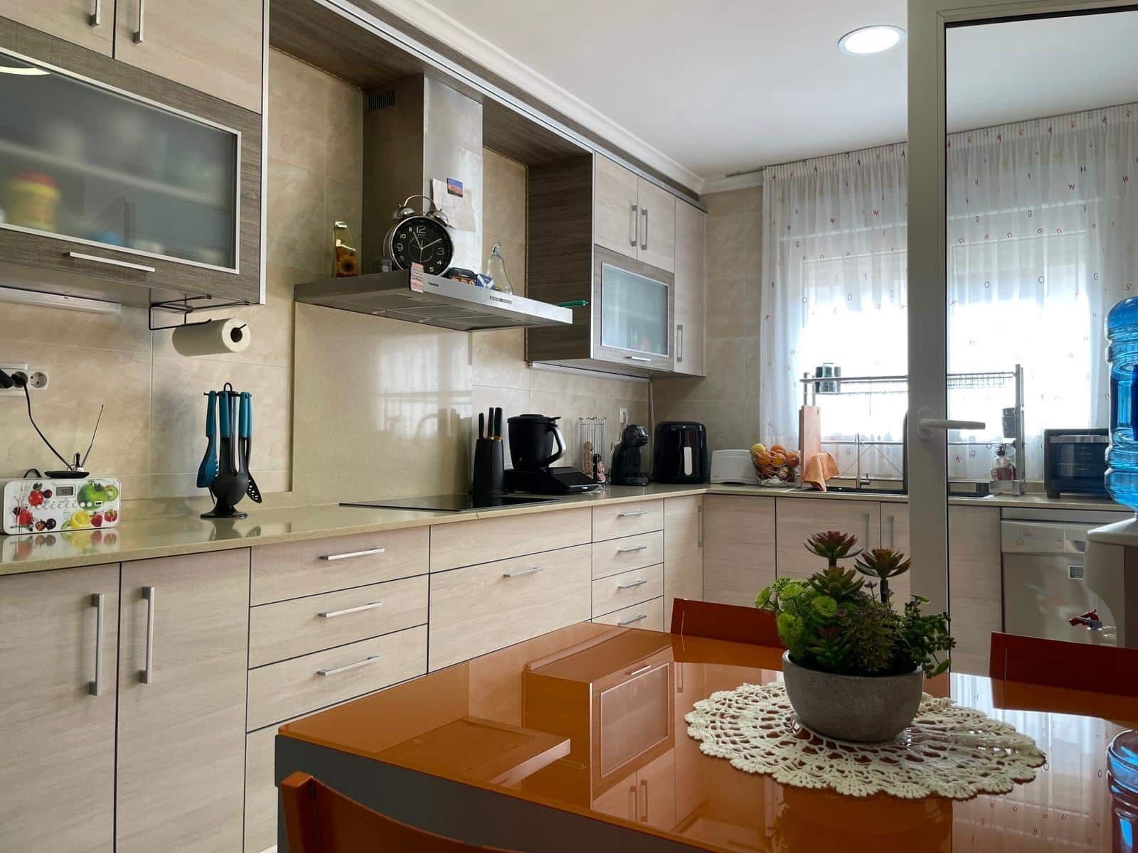 4 sypialnia Dom szeregowy na sprzedaż w Vinaros z garażem - 375 000 € (Ref: 9811557)