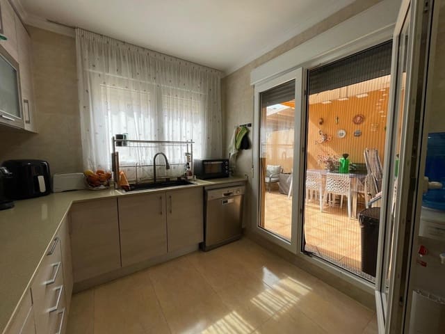 4 sypialnia Dom szeregowy na sprzedaż w Vinaròs z garażem - 375 000 € (Ref: 9811557)