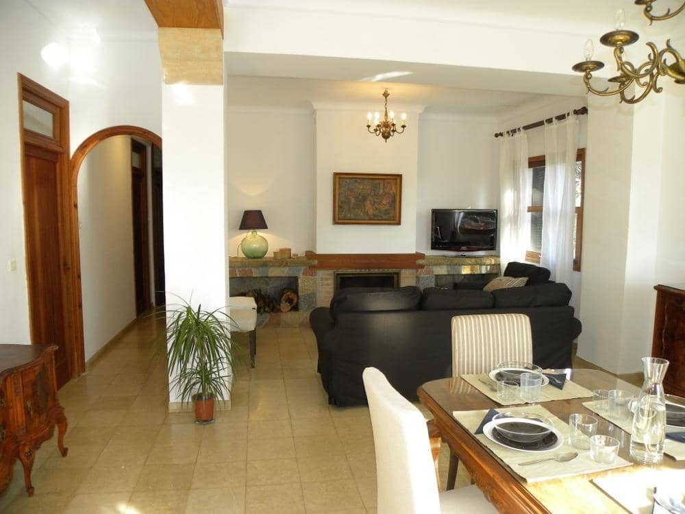 9 bedroom Villa for sale in Ruberts with pool garage - € 960,000 (Ref: 8345409)
