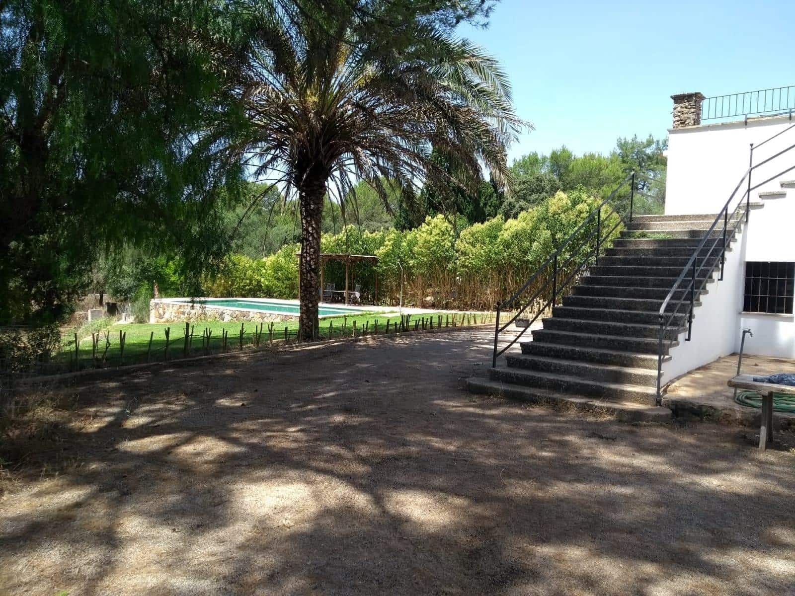 9 bedroom Villa for sale in Ruberts with pool garage - € 960,000 (Ref: 8345409)