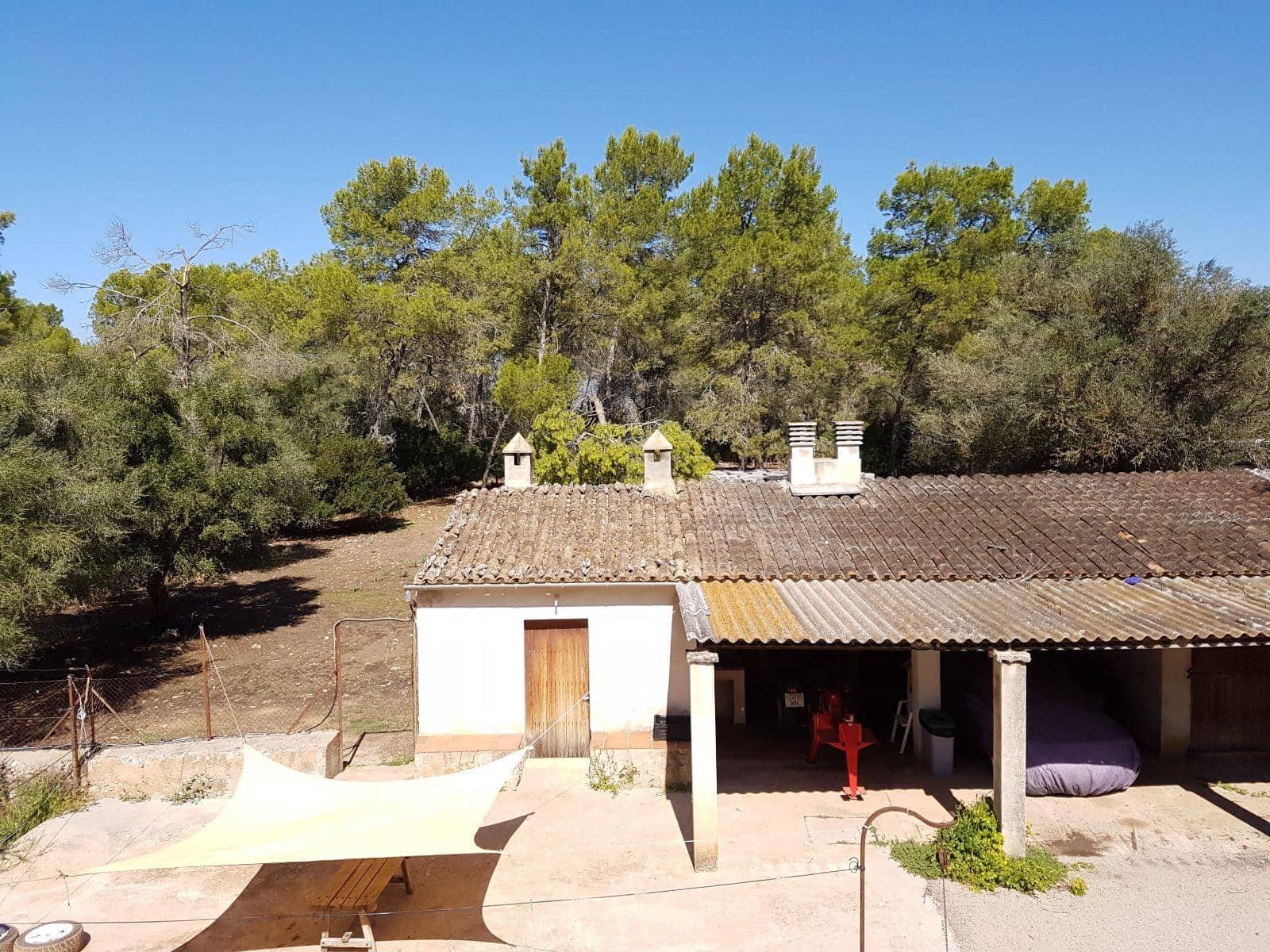 9 bedroom Villa for sale in Ruberts with pool garage - € 960,000 (Ref: 8345409)