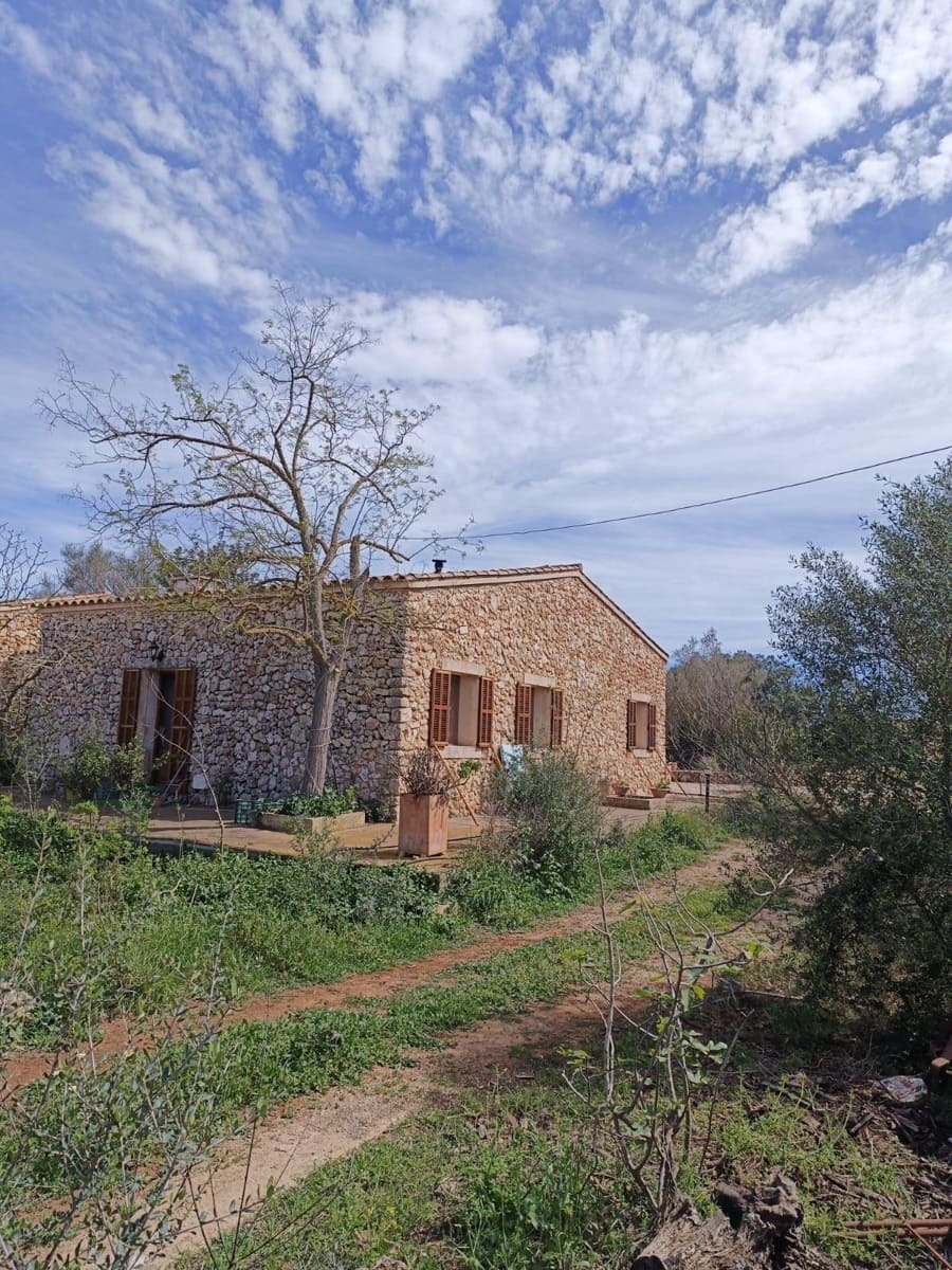 4 bedroom Finca/Country House for sale in Manacor with garage - € 540,000 (Ref: 8345421)