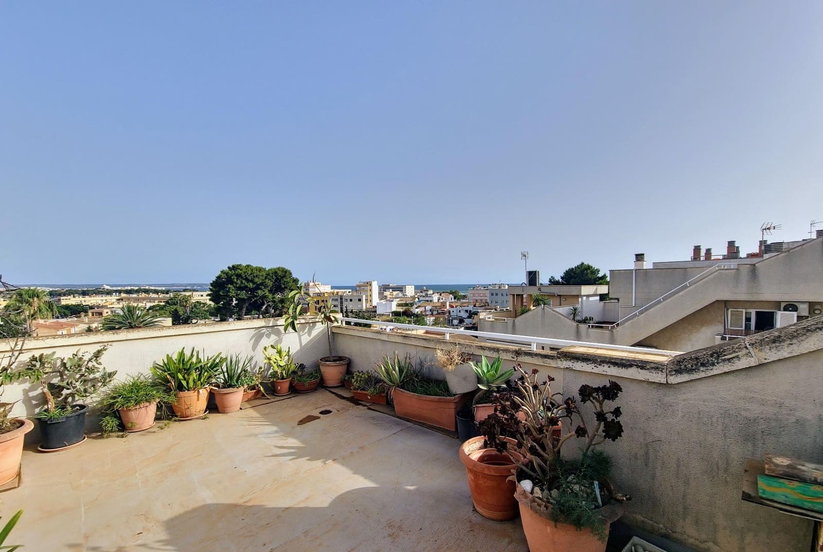 4 bedroom Penthouse for sale in Coll d'en Rabassa - € 450,000 (Ref: 8403459)