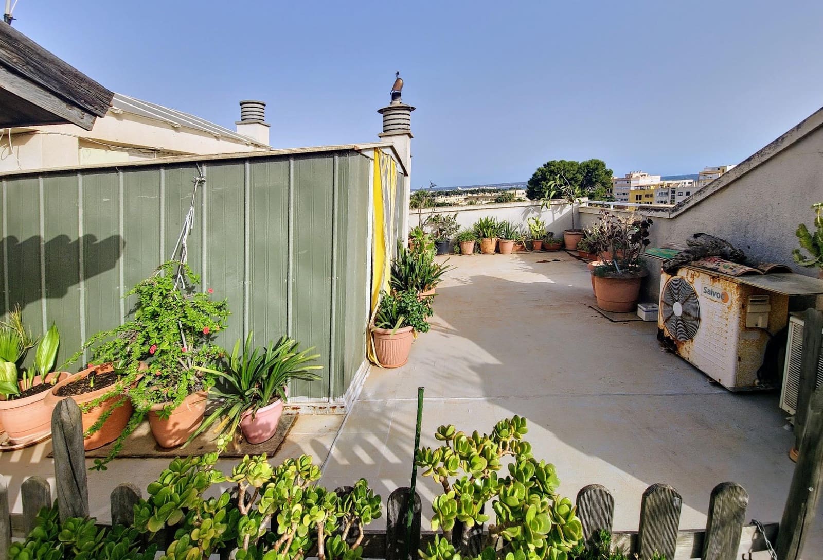 4 bedroom Penthouse for sale in Coll d'en Rabassa - € 450,000 (Ref: 8403459)