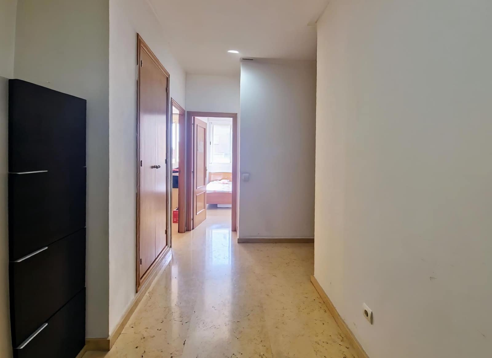 2 bedroom Commercial for sale in Palma de Mallorca - € 290,000 (Ref: 9733456)