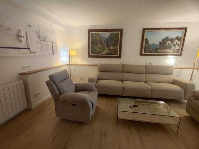 3 bedroom Flat for rent in Centro, Palma de Mallorca with garage - € 2,500 (Ref: 9733458)