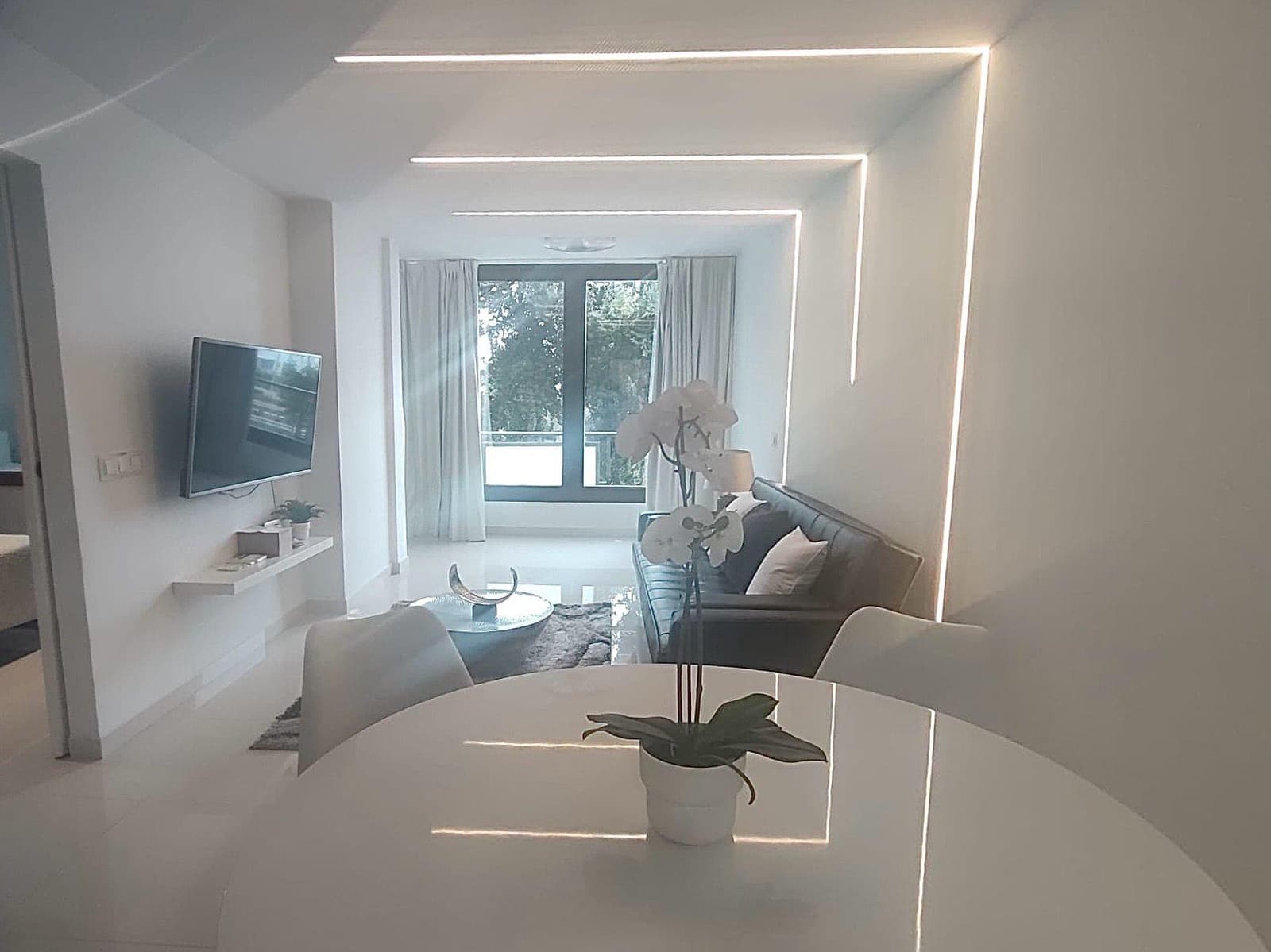 2 bedroom Flat for rent in Palma de Mallorca - € 1,700 (Ref: 9733463)