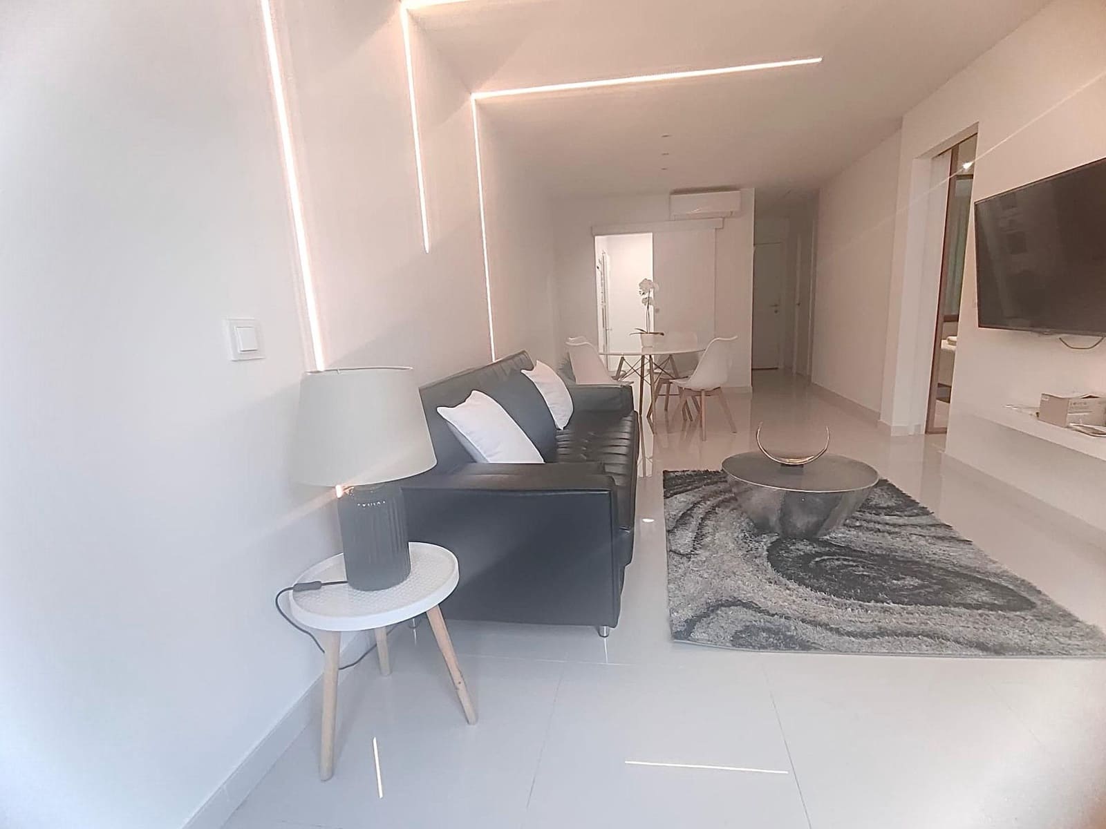 2 bedroom Flat for rent in Palma de Mallorca - € 1,700 (Ref: 9733463)