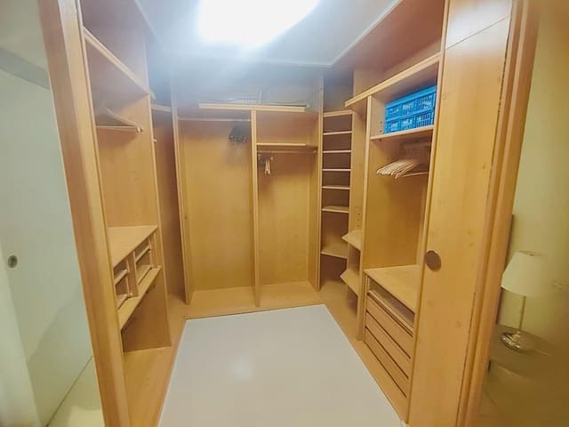 2 bedroom Flat for rent in Palma de Mallorca - € 1,700 (Ref: 9733463)