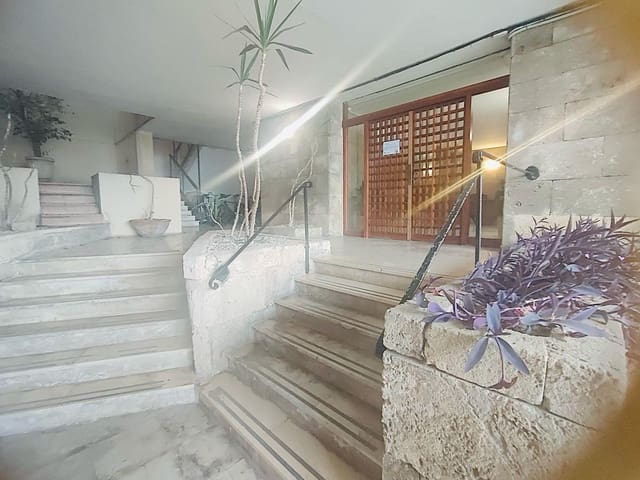 2 bedroom Flat for rent in Palma de Mallorca - € 1,700 (Ref: 9733463)