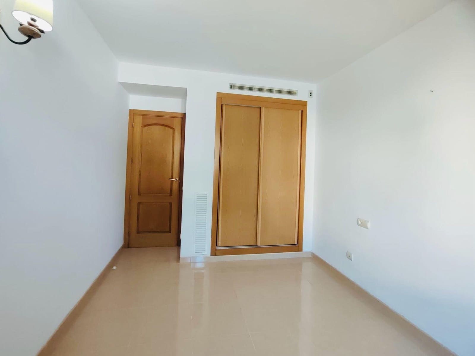 3 slaapkamer Appartement te huur in Sa Cabaneta / La Cabaneta met garage - € 1.950 (Ref: 9833623)