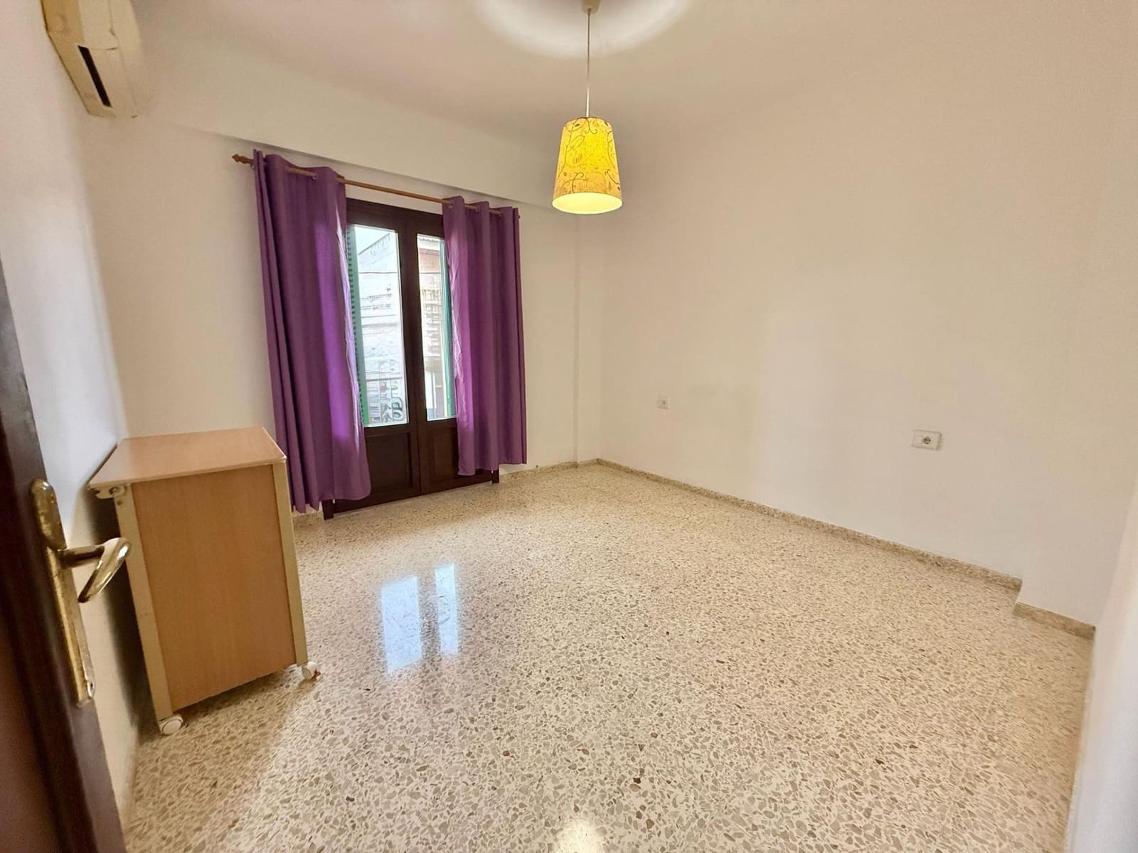 3 bedroom Flat for rent in Son Ferriol - € 1,500 (Ref: 9839223)