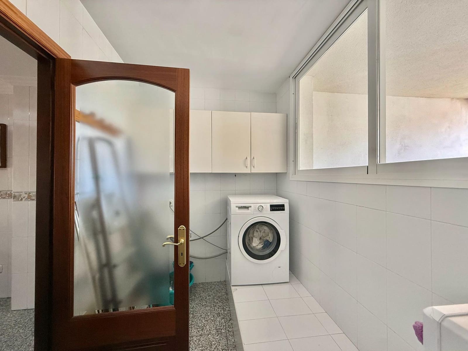 5 bedroom Villa for rent in Son Ferriol with garage - € 2,800 (Ref: 9839224)