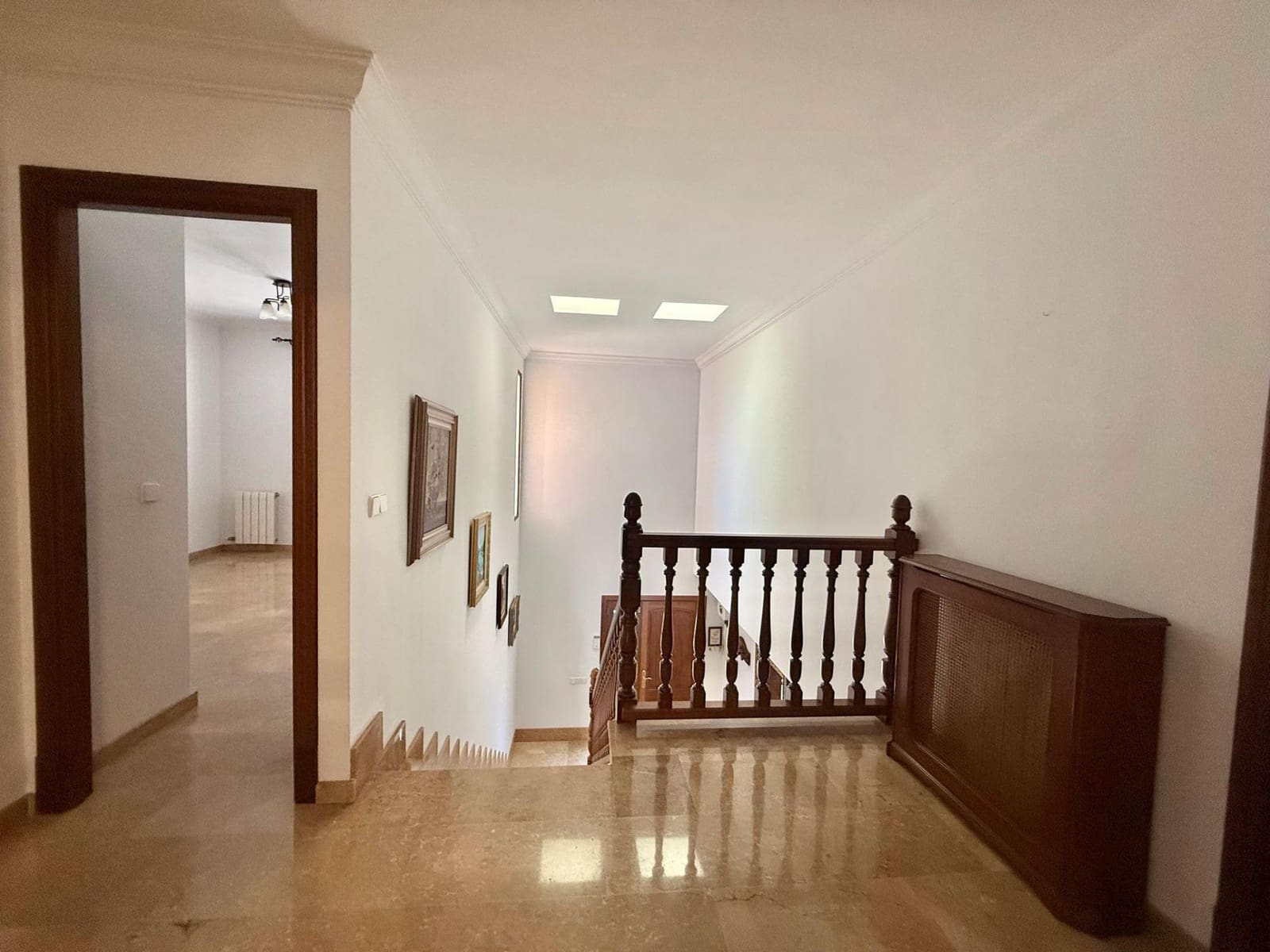 5 bedroom Villa for rent in Son Ferriol with garage - € 2,800 (Ref: 9839224)