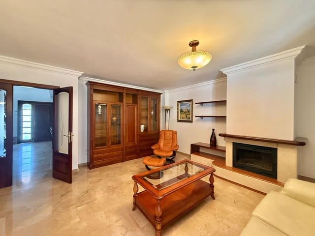 5 bedroom Villa for rent in Son Ferriol, Palma de Mallorca with garage - € 2,800 (Ref: 9839224)