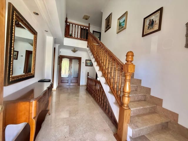 5 bedroom Villa for rent in Son Ferriol, Palma de Mallorca with garage - € 2,800 (Ref: 9839224)