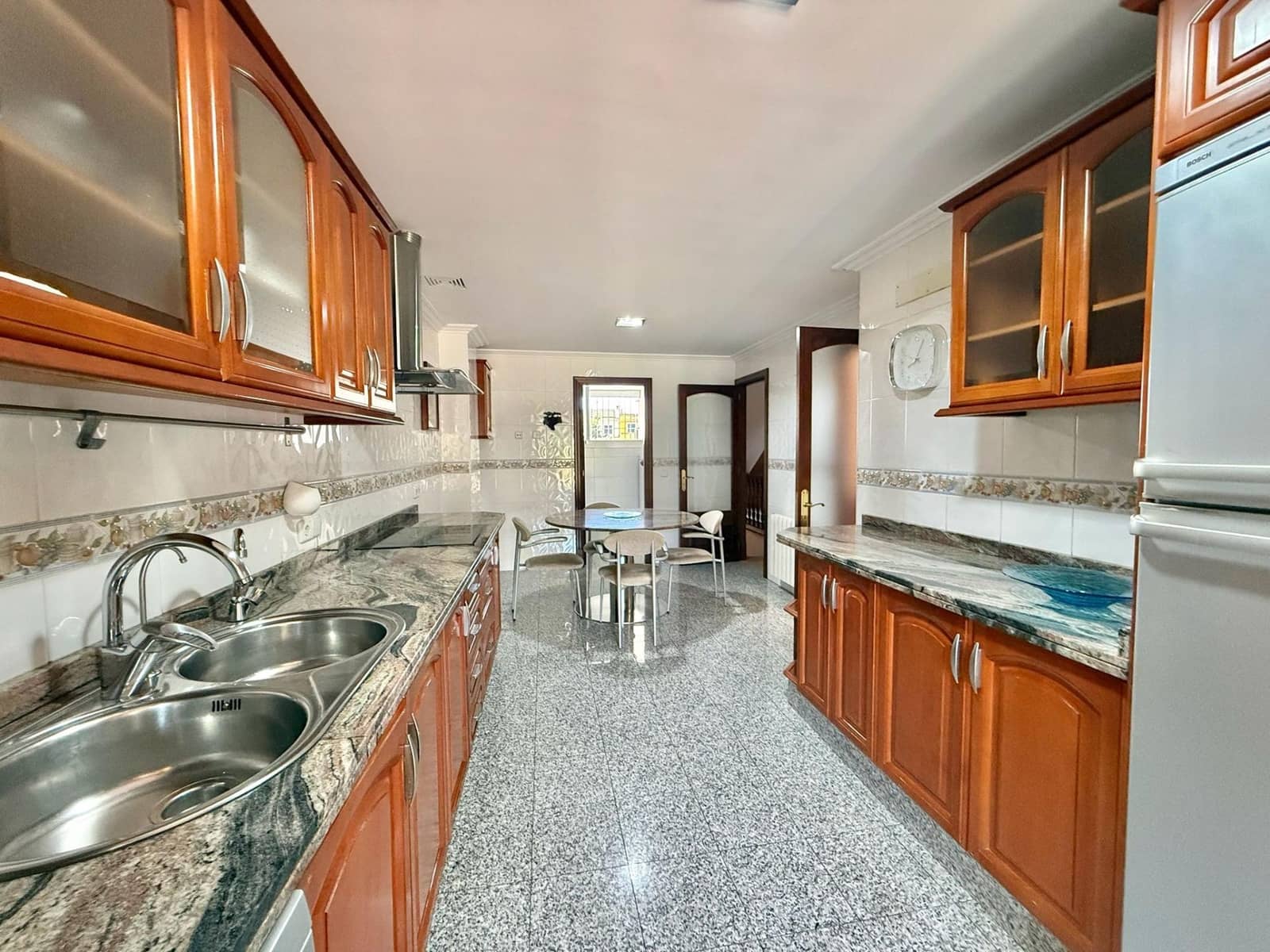 5 bedroom Villa for rent in Son Ferriol with garage - € 2,800 (Ref: 9839224)