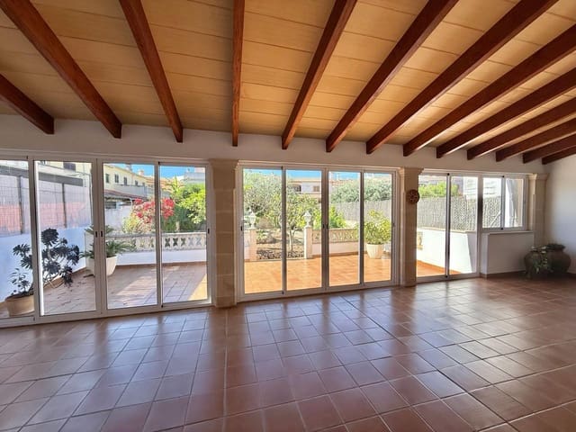 5 bedroom Villa for rent in Son Ferriol, Palma de Mallorca with garage - € 2,800 (Ref: 9839224)