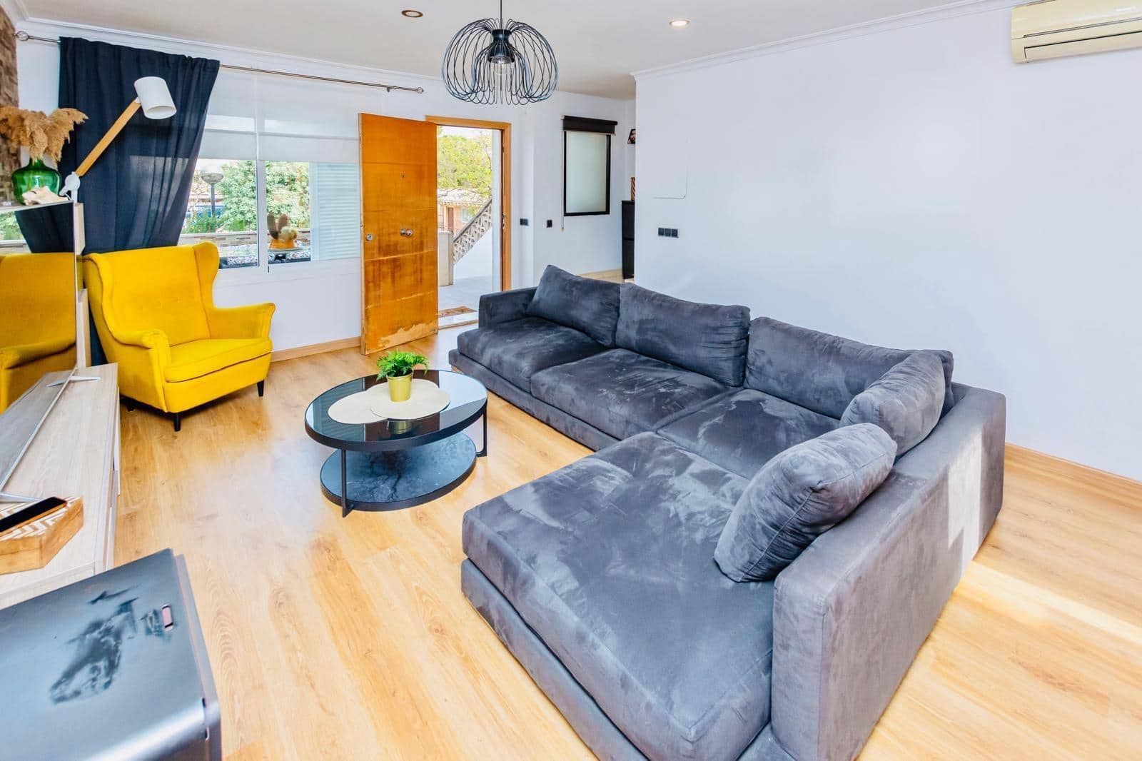 4 soveværelse Villa til salg i Son Ferrer med garage - € 750.000 (Ref: 9876386)