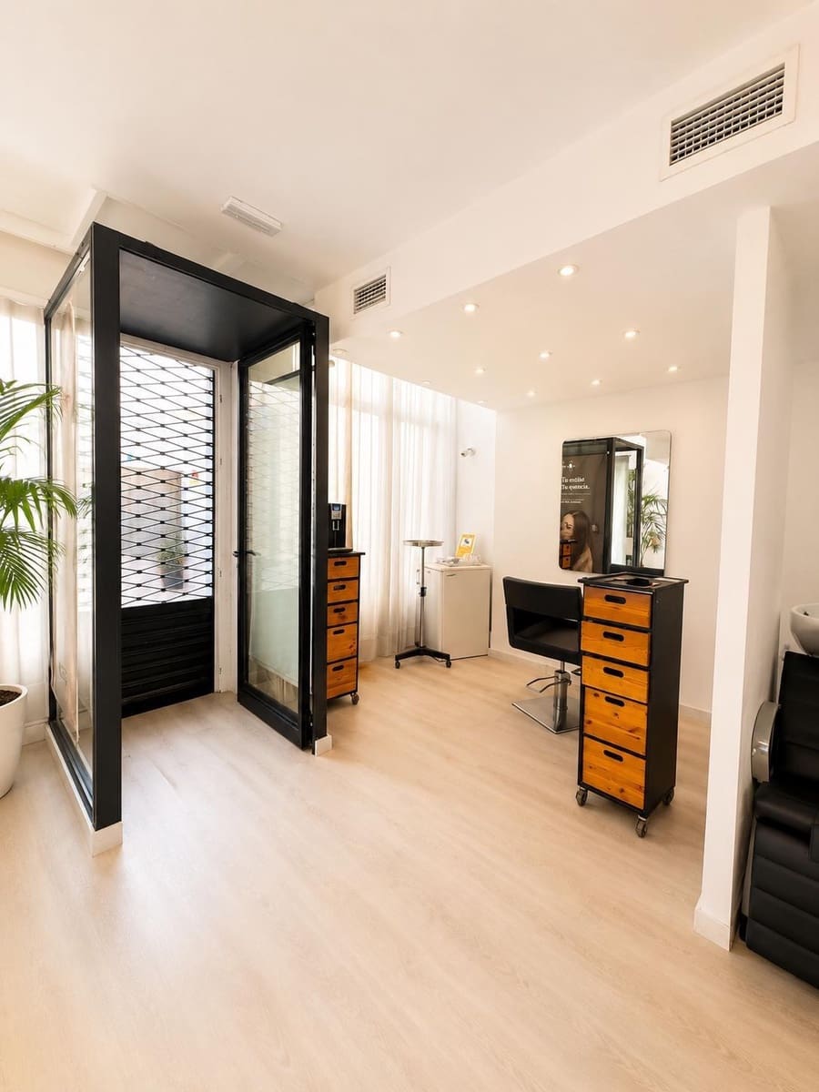 Local Commercial à louer à Palma de Mallorca - 1 500 € (Ref: 9903902)