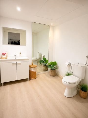 Local Commercial à louer à Santa Catalina, Palma de Mallorca - 1 500 € (Ref: 9903902)
