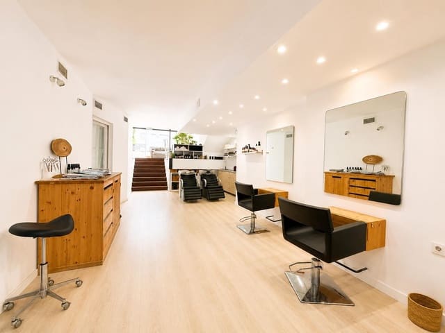 Local Commercial à louer à Santa Catalina, Palma de Mallorca - 1 500 € (Ref: 9903902)