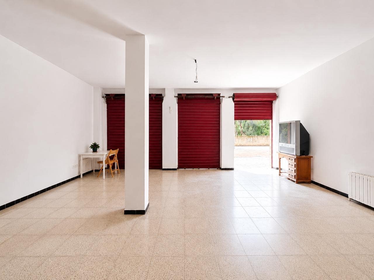Commerciale in vendita in El Pont d'Inca / Es Pont d'Inca - 220.000 € (Rif: 9907558)