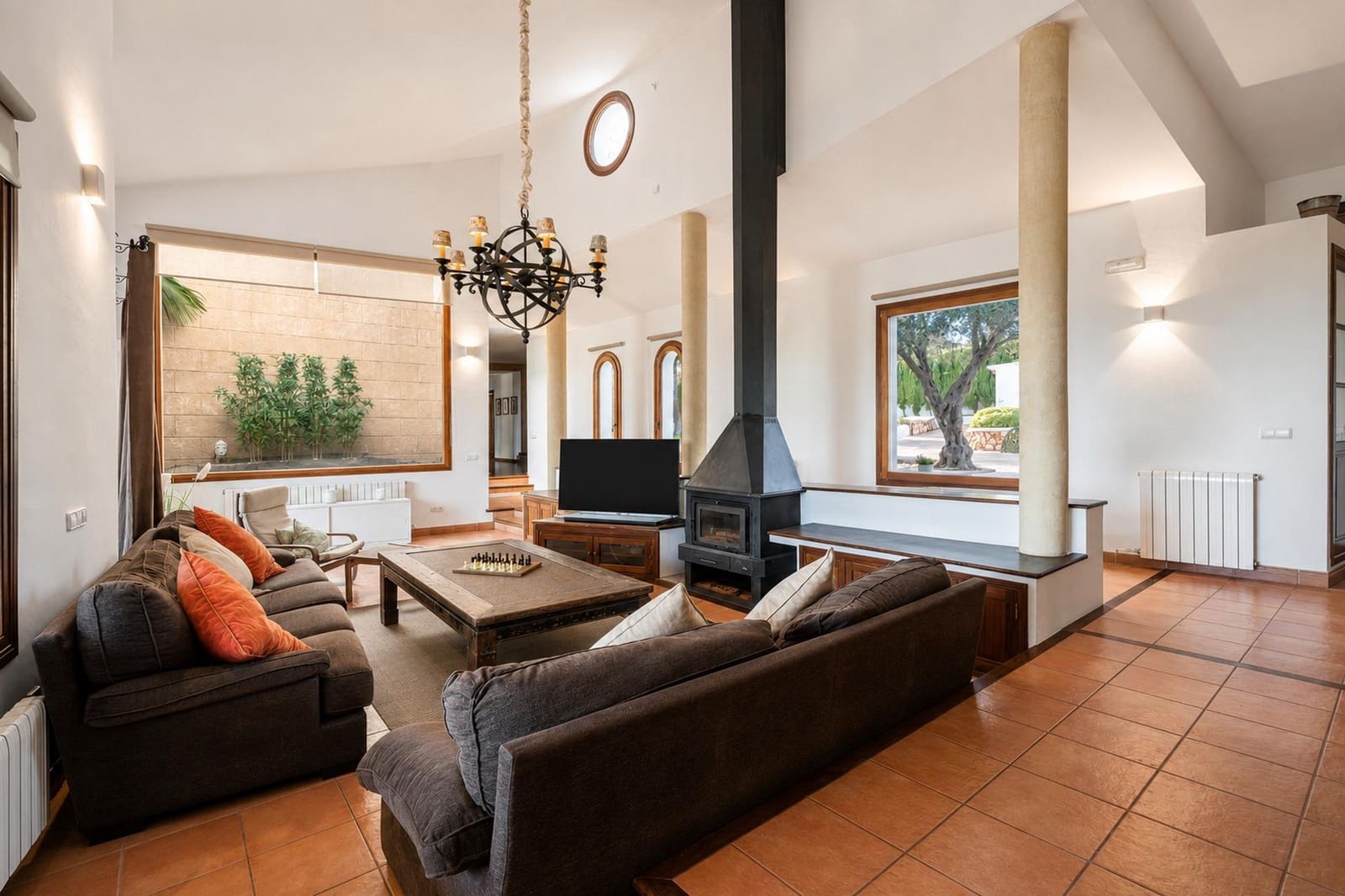 6 bedroom Villa for sale in Puntiro with pool garage - € 4,900,000 (Ref: 9973307)